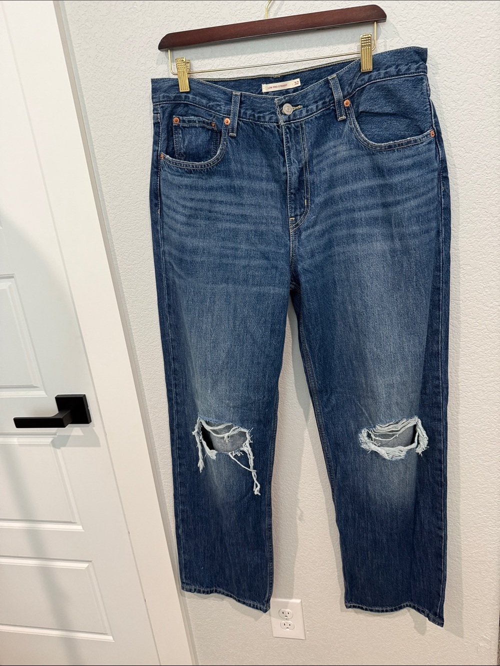 Distressed Dark Blue Low Pro Straight